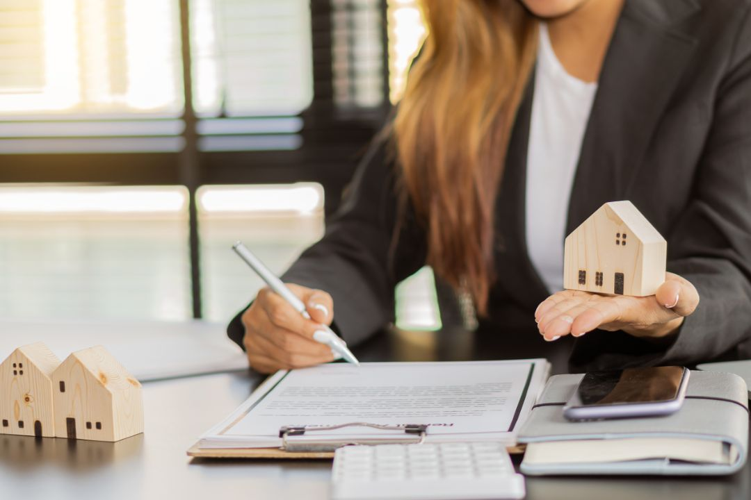 Role of a South Australia Conveyancer in Property Transfers